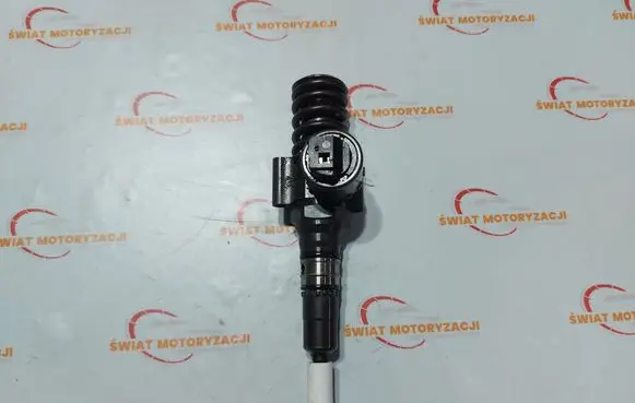 Audi A3 S3 8P Fuel injector 03G130073B