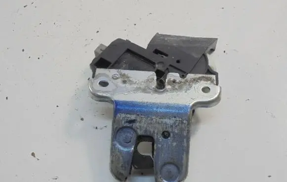 Volkswagen PASSAT B6 Tailgate/trunk/boot lock/catch/latch 4F5827505D