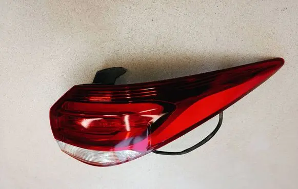 Hyundai i40 Rear/tail lights 924023Z5 11684 11685