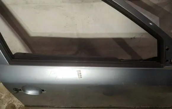 Skoda Octavia Mk1 (1U) Front door glass trim molding 