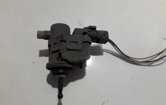 Renault Clio II Headlight level adjustment motor 7700420737 007878