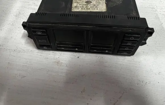Audi A3 S3 8L Climate control unit 8L0820043B 5HB00760800