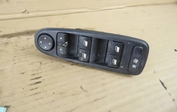 Citroen C4 I Picasso Quarter vent window switch 