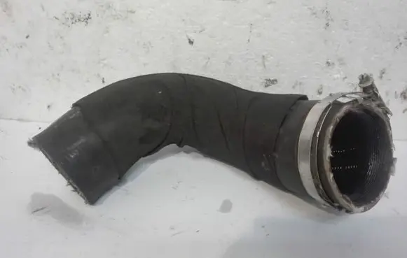 Audi A8 S8 D4 4H Intercooler hose/pipe 4H0145738P