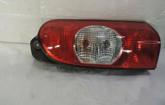 Opel Movano B Rear/tail lights 8200171478