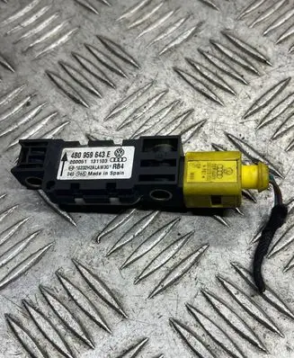 Audi A3 S3 8L Airbag deployment crash/impact sensor 4B0959643E 200051