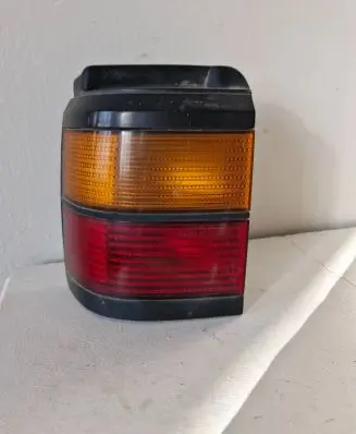 Volkswagen PASSAT B3 Rear/tail lights 333945257