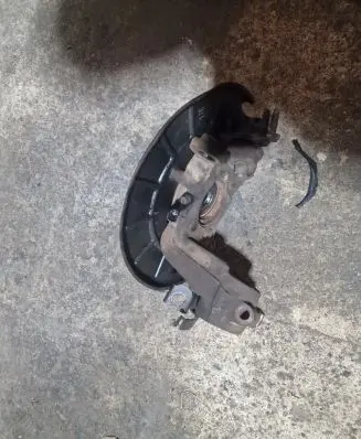 Volkswagen Touran I Front wheel hub