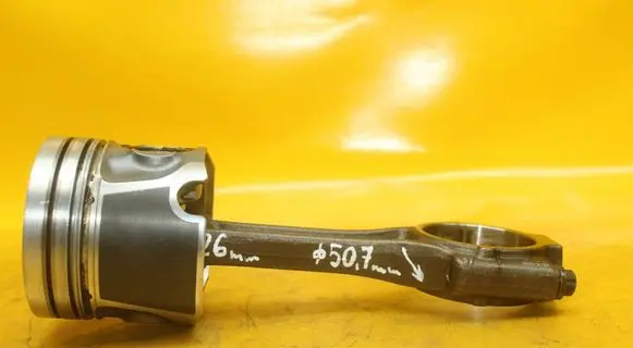 Volkswagen Golf V Piston 79L74 038G
