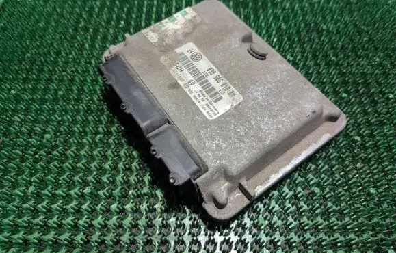 Seat Toledo II (1M) Engine control unit/module 038906018BM 001846 28SA3729