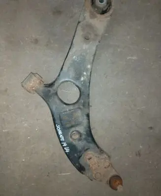 KIA Sorento Front lower control arm/wishbone