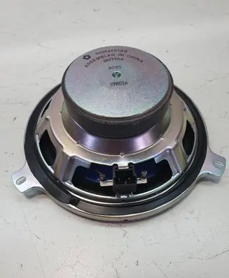 Dodge Durango Audio system kit 05064551AB 26777AA 5YM05A
