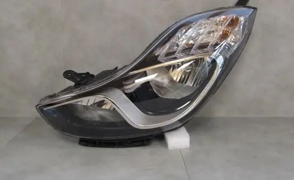 Hyundai ix20 Headlight/headlamp