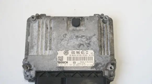 Volkswagen PASSAT B6 Engine control unit/module 03G906021CC 0281013164