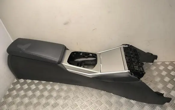 BMW i4 Center console 106038715C