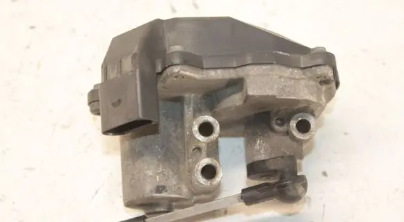 Audi A4 S4 B7 8E 8H Intake manifold valve actuator/motor 06F133482