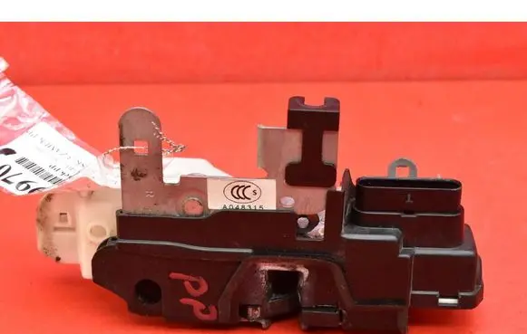 Volvo V40 Front door lock 31391825