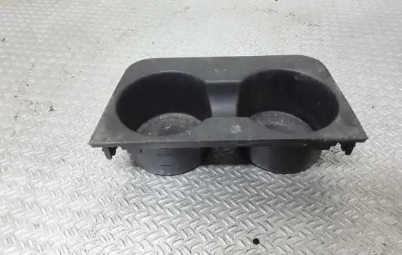 Cup holder front