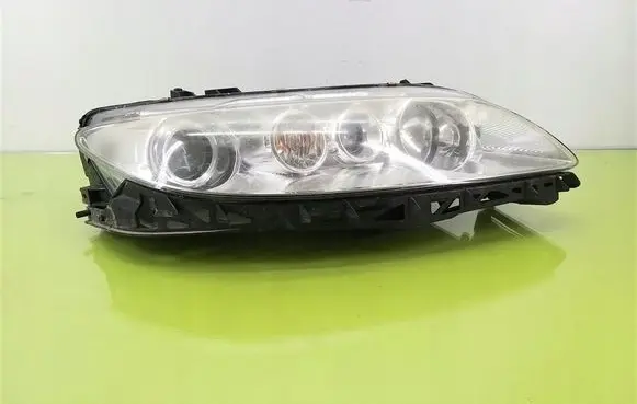 Mazda 616 - 618 Headlight/headlamp 