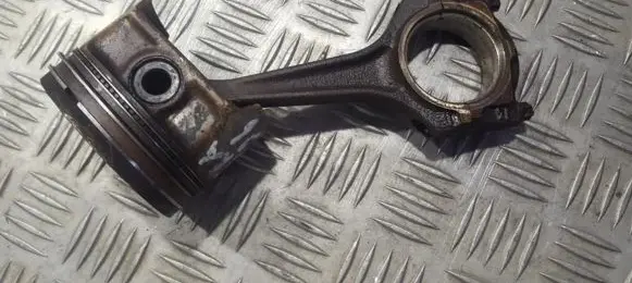 Opel Astra F Piston with connecting rod