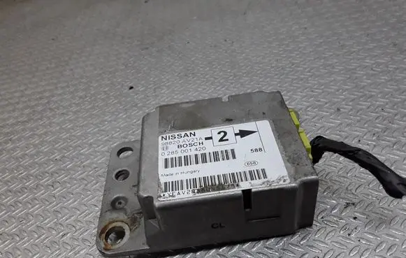 Nissan Primera Airbag control unit/module 0285001420