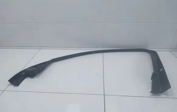 Mercedes-Benz GLE W167 Front door trim (molding) A1677203105