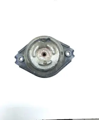 Mercedes-Benz ML W164 Engine mount bracket