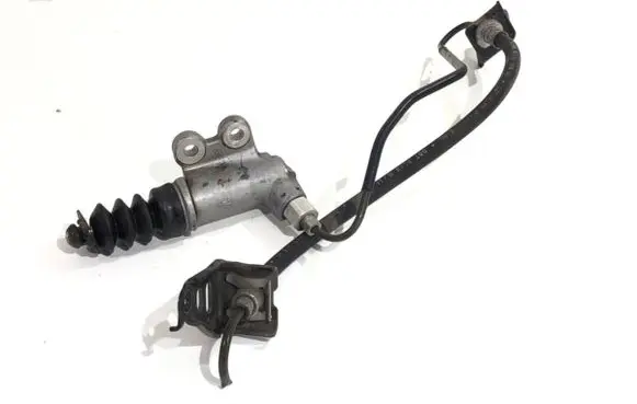 Clutch slave cylinder
