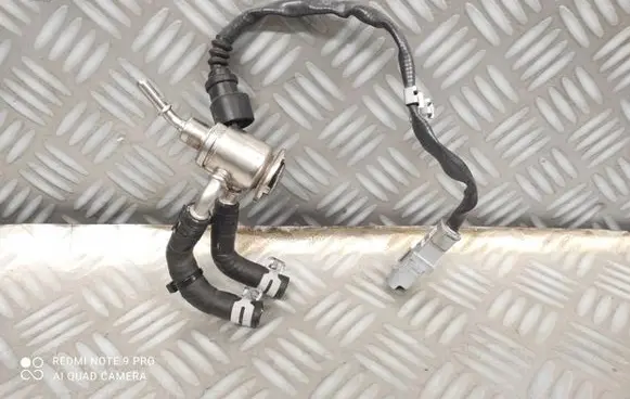 Renault Trafic III (X82) Fuel injector A3C0064880000