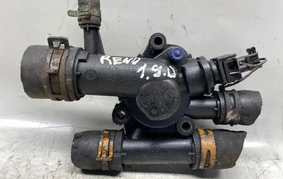 Thermostat/thermostat housing