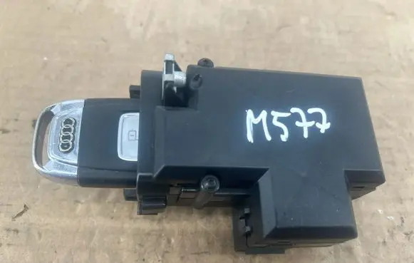 Audi A4 S4 B7 8E 8H Ignition lock 8K0909131