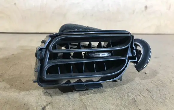 Dashboard side air vent grill/cover trim