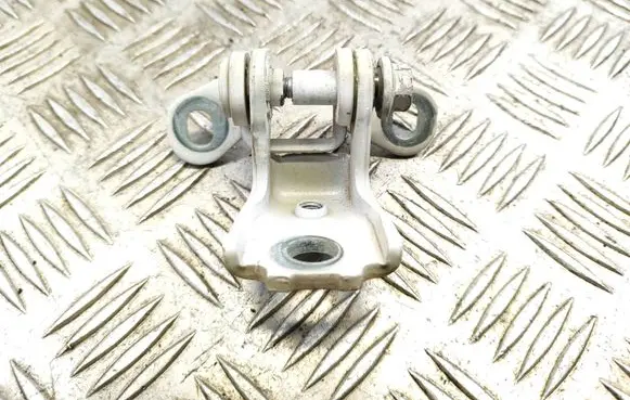 Skoda Fabia Mk2 (5J) Front door upper hinge 5J0833401
