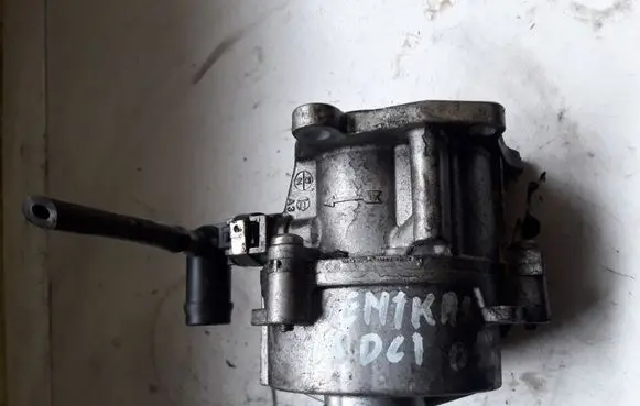 Renault Scenic II - Grand scenic II Vacuum pump