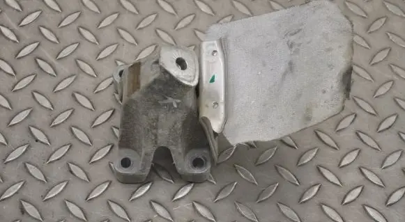 Audi Q5 SQ5 Engine mounting bracket 8K0199307BH