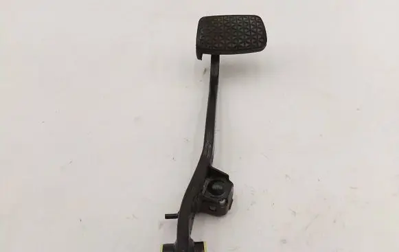Opel Insignia A Brake pedal 