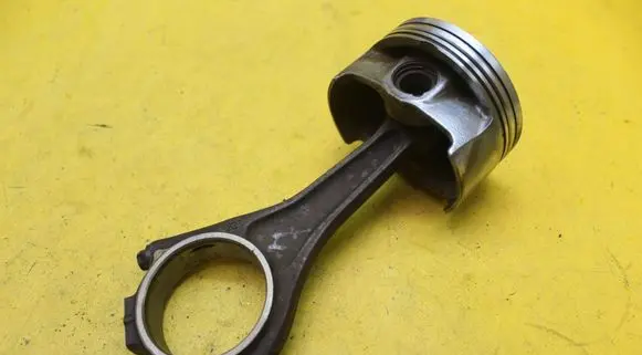 BMW 7 E65 E66 Piston with connecting rod