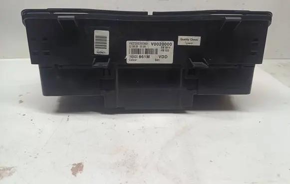 Volkswagen Jetta V Speedometer (instrument cluster) 1K0920861M VWZ7Z0E2033631 V0020000