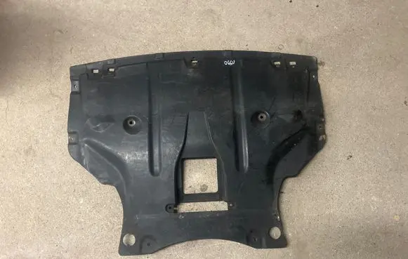 BMW X3 E83 Engine splash shield/under tray 51164310 3400041