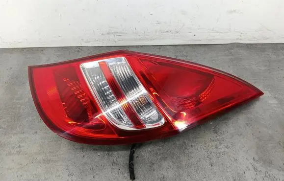 Hyundai i30 Rear/tail lights 924022L0