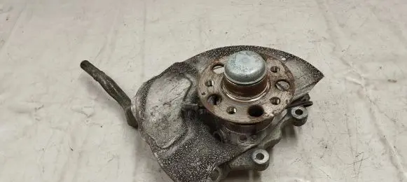 Mercedes-Benz CLS C218 X218 Front wheel hub A21809