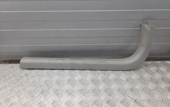Cadillac CTS Front sill trim cover 22929344