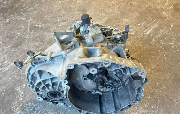 Jeep Renegade Manual 6 speed gearbox 55237502