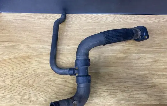 Dodge Caliber Engine coolant pipe/hose 04884571AB