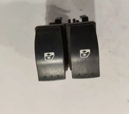 Renault Espace - Grand espace IV Electric window control switch 015085C