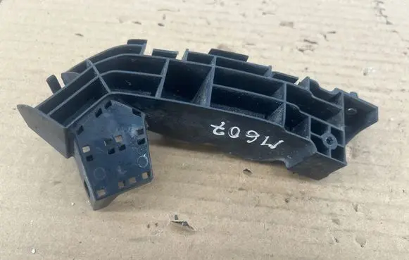 Honda Civic Front bumper mounting bracket MT4198