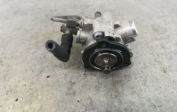 Opel Signum Fuel injection high pressure pump 