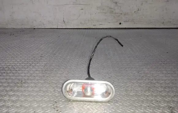 Volkswagen Transporter - Caravelle T5 Front fender indicator light 7H0949117