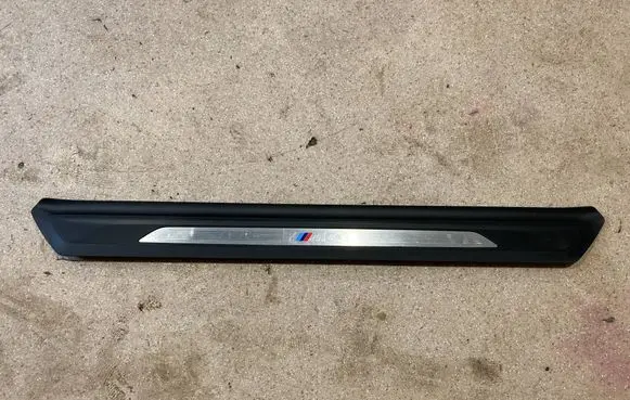 BMW M4 F82 F83 Front sill trim cover 8054413