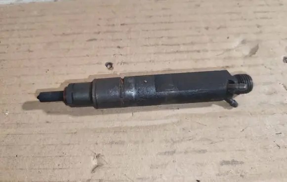 Fuel injector
